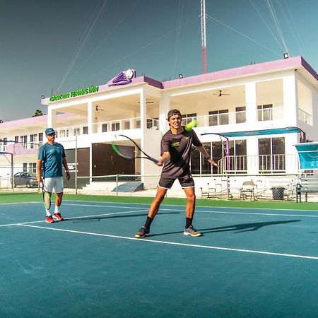 Cancun Tennis Inn Bagian luar foto