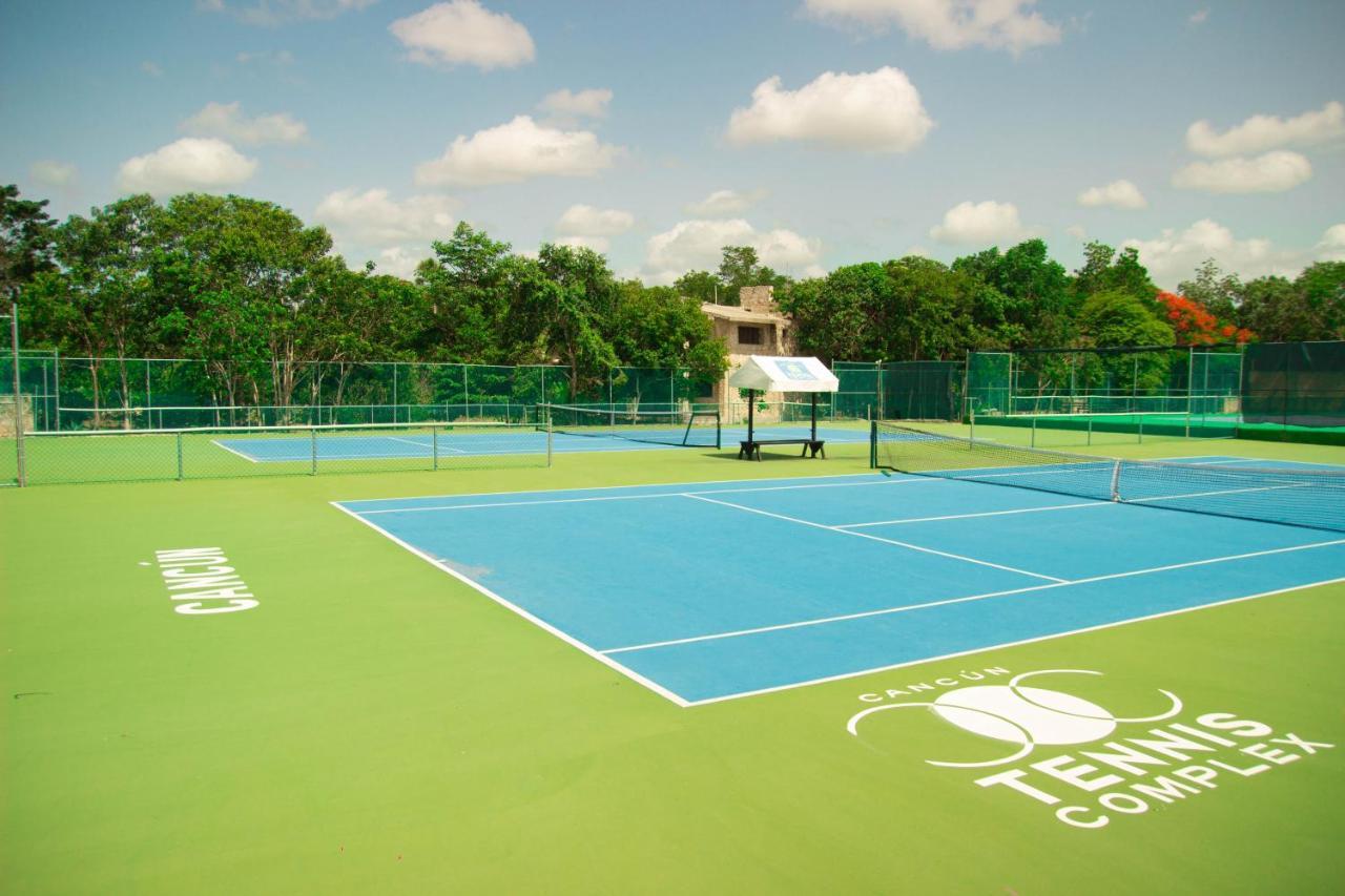 Cancun Tennis Inn Bagian luar foto
