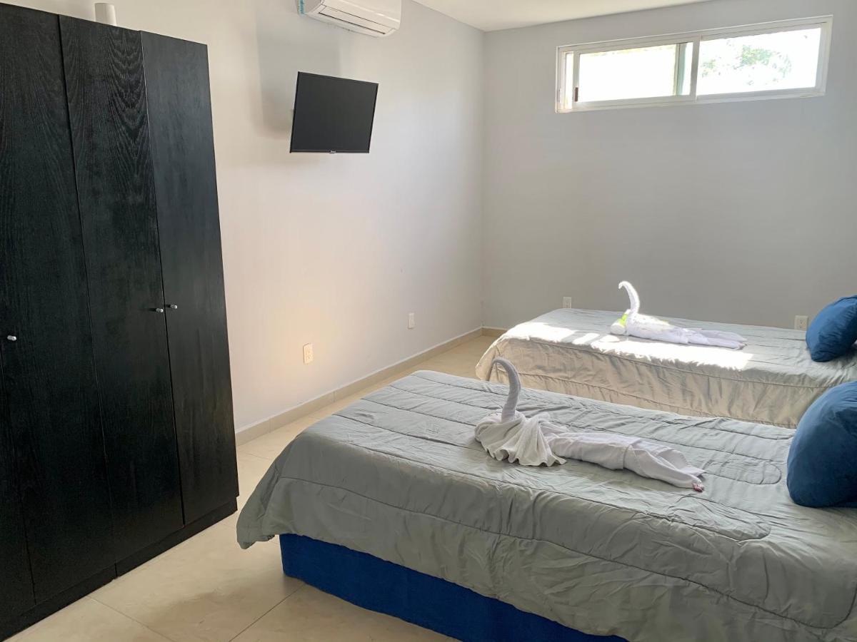 Cancun Tennis Inn Bagian luar foto