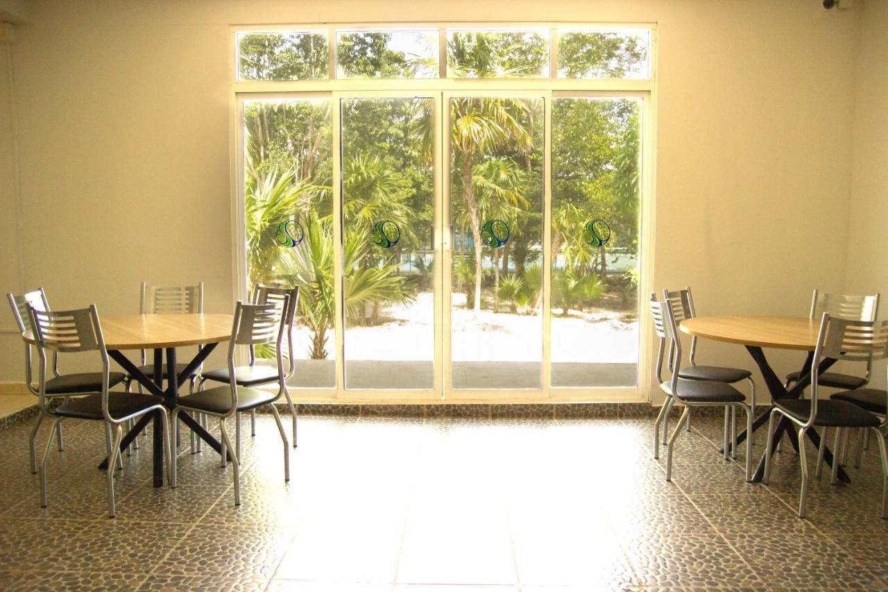 Cancun Tennis Inn Bagian luar foto
