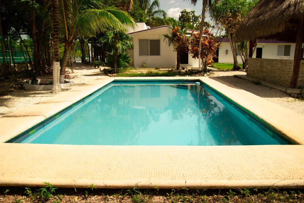 Cancun Tennis Inn Bagian luar foto