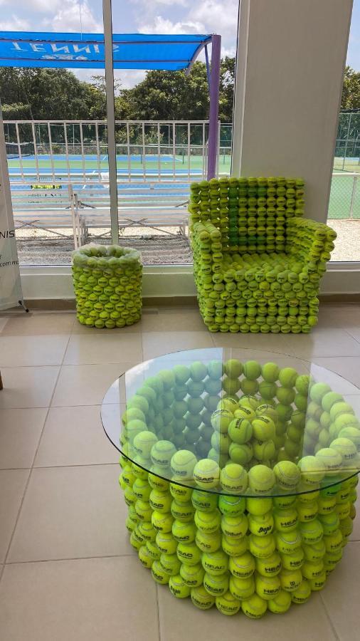 Cancun Tennis Inn Bagian luar foto
